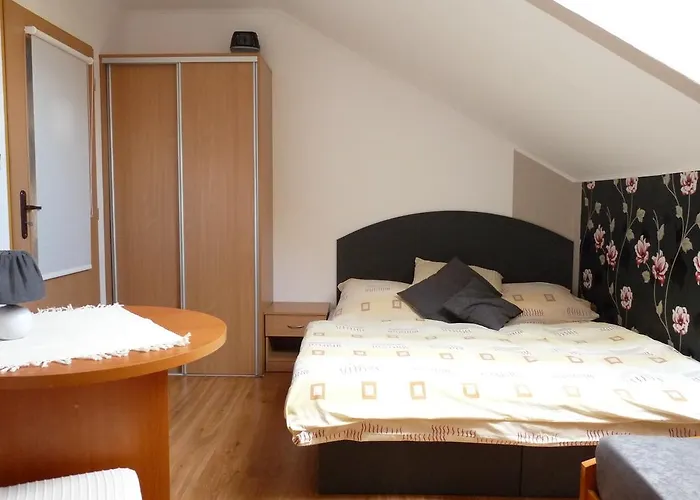 Homestay szállás Privat Inka Lipótszentmiklós