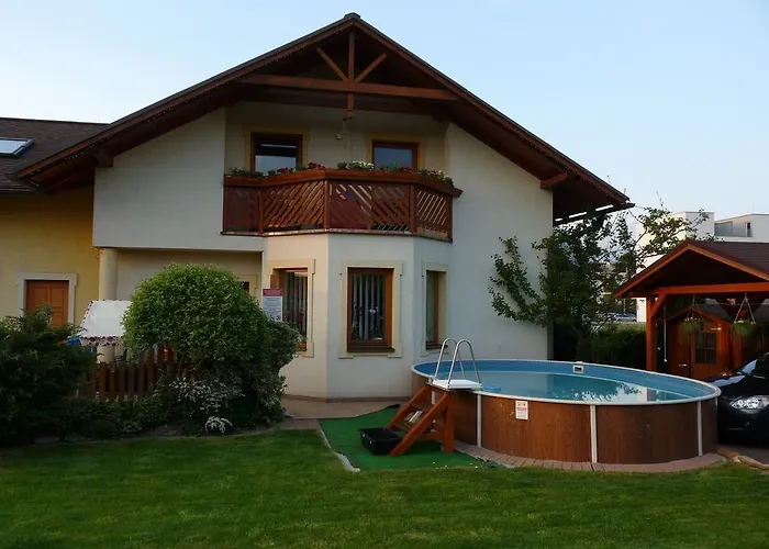 Homestay szállás Privat Inka Lipótszentmiklós